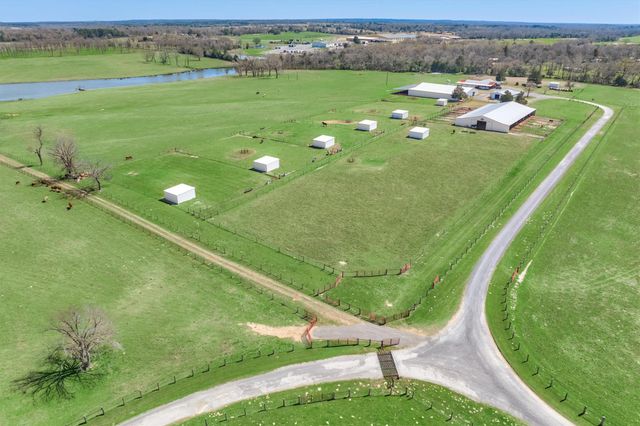 22199 Interstate Highway 45 Feeder N, Buffalo, TX 75831