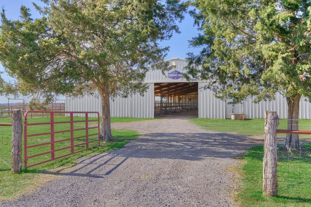 22199 Interstate Highway 45 Feeder N, Buffalo, TX 75831