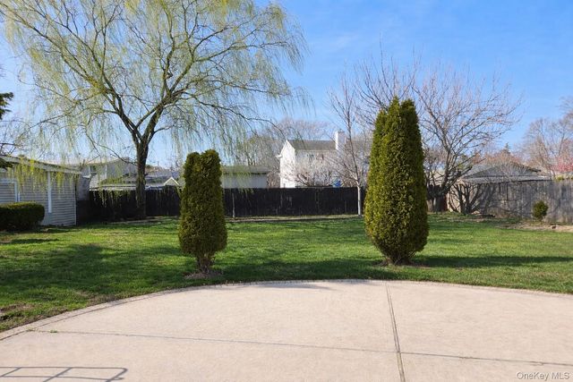 56 Applegate Drive, Central Islip, NY 11722