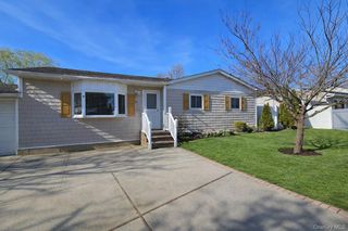 56 Applegate Drive, Central Islip, NY 11722