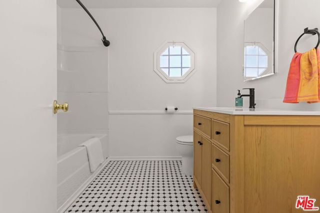 5733 Radford Avenue, Valley Village, CA 91607