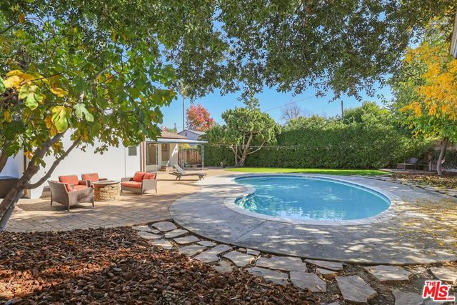 5733 Radford Avenue, Valley Village, CA 91607