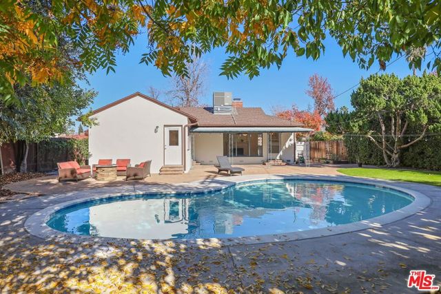5733 Radford Avenue, Valley Village, CA 91607