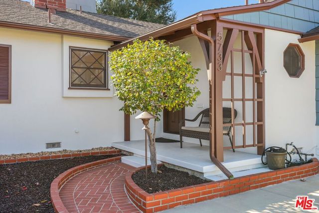 5733 Radford Avenue, Valley Village, CA 91607