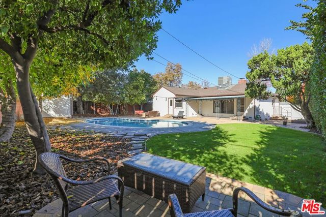 5733 Radford Avenue, Valley Village, CA 91607