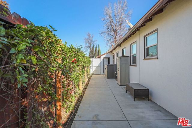5733 Radford Avenue, Valley Village, CA 91607