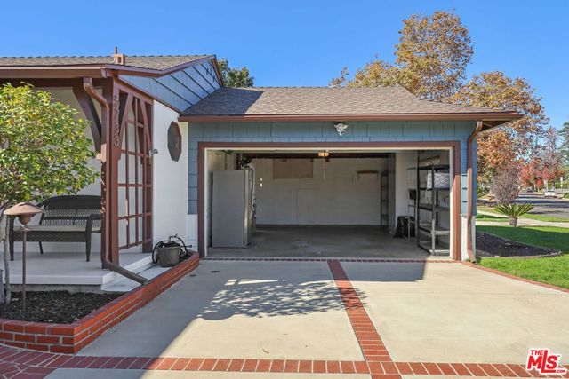 5733 Radford Avenue, Valley Village, CA 91607
