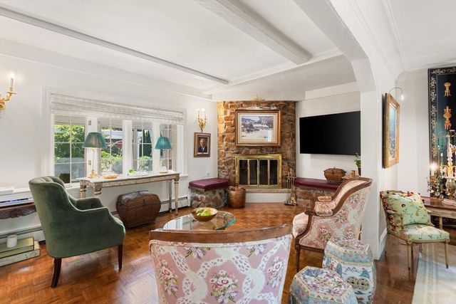 20 Woodholm Rd, Manchester, MA 01944