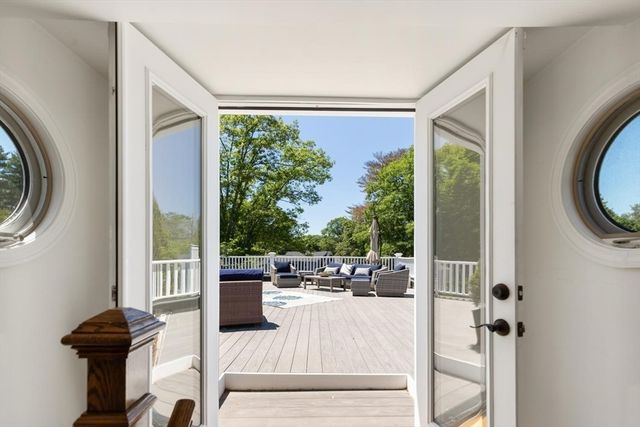 20 Woodholm Rd, Manchester, MA 01944