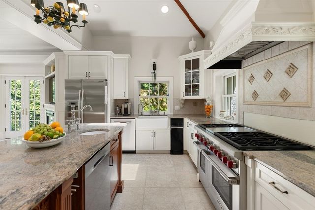 20 Woodholm Rd, Manchester, MA 01944