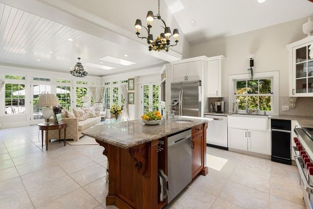 20 Woodholm Rd, Manchester, MA 01944