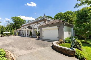 20 Woodholm Rd, Manchester, MA 01944