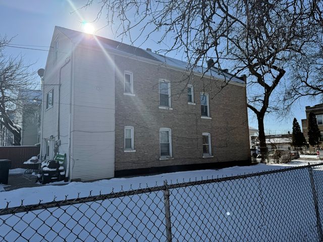 3003 S Kenneth Avenue, Chicago, IL 60623