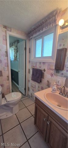 73 E Hillsdale Avenue, Seven Hills, OH 44131