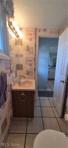 73 E Hillsdale Avenue, Seven Hills, OH 44131