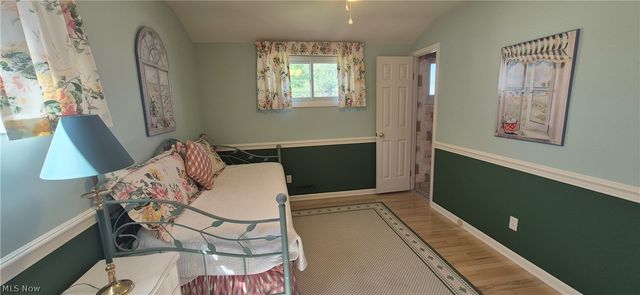 73 E Hillsdale Avenue, Seven Hills, OH 44131