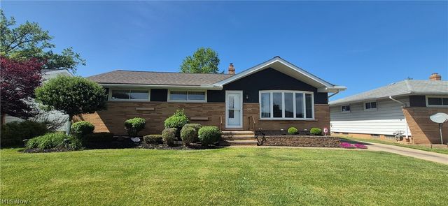 73 E Hillsdale Avenue, Seven Hills, OH 44131