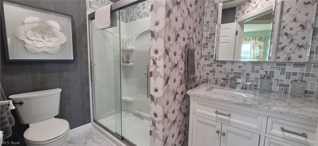 73 E Hillsdale Avenue, Seven Hills, OH 44131