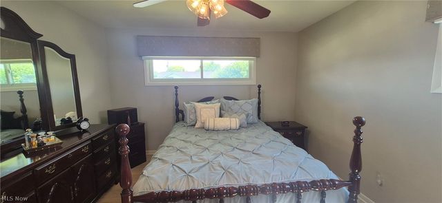 73 E Hillsdale Avenue, Seven Hills, OH 44131