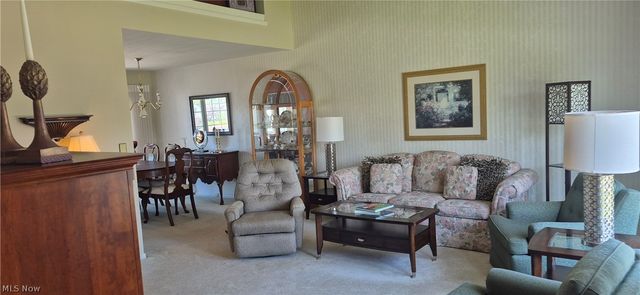 73 E Hillsdale Avenue, Seven Hills, OH 44131