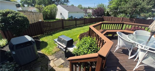 73 E Hillsdale Avenue, Seven Hills, OH 44131