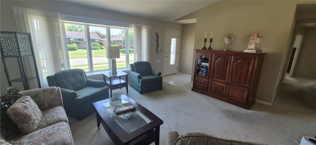 73 E Hillsdale Avenue, Seven Hills, OH 44131