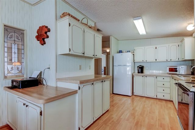 4550 CHARTER STREET, Zephyrhills, FL 33542