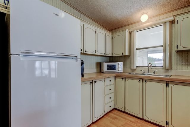 4550 CHARTER STREET, Zephyrhills, FL 33542