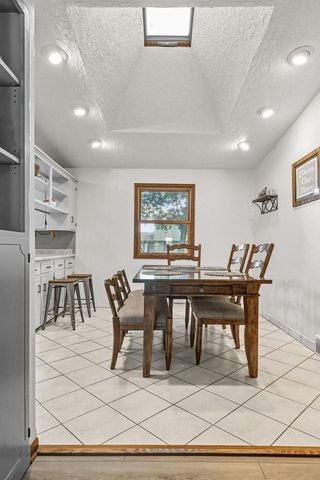 2512 N CHESTWOOD COURT, Appleton, WI 54911