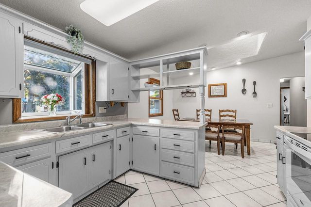 2512 N CHESTWOOD COURT, Appleton, WI 54911