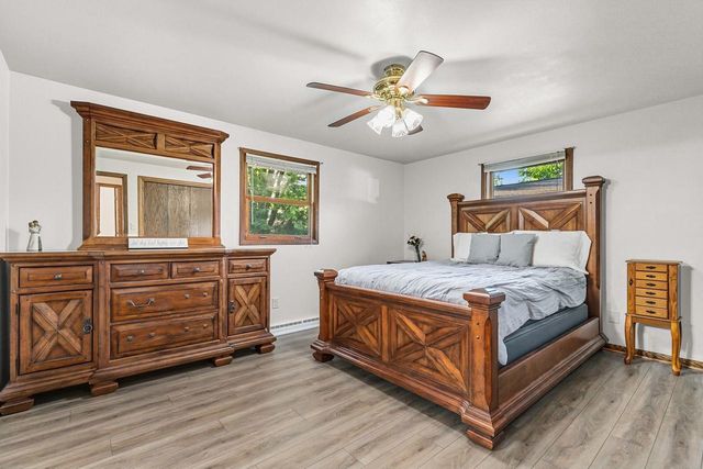 2512 N CHESTWOOD COURT, Appleton, WI 54911