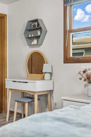 2512 N CHESTWOOD COURT, Appleton, WI 54911