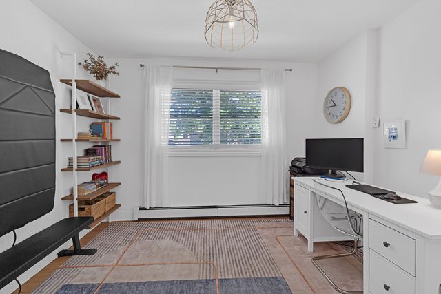 9858 S Springfield Avenue, Evergreen Park, IL 60805