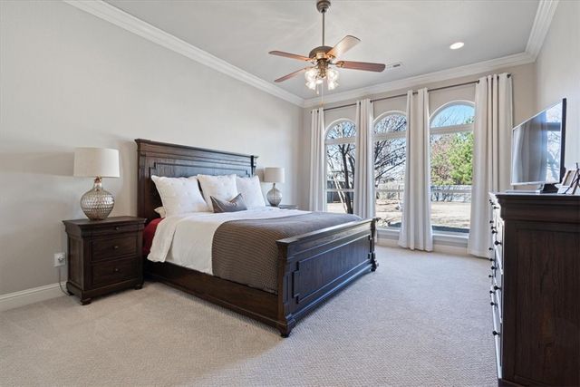 2402 Riverfront Lane, Fayetteville, AR 72703