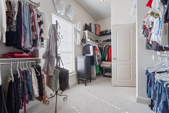 2402 Riverfront Lane, Fayetteville, AR 72703