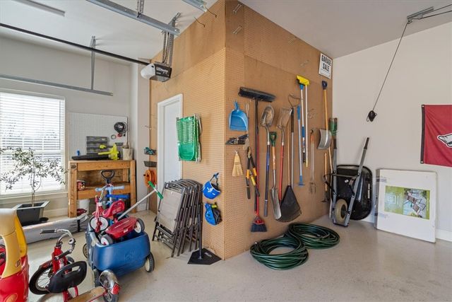 2402 Riverfront Lane, Fayetteville, AR 72703