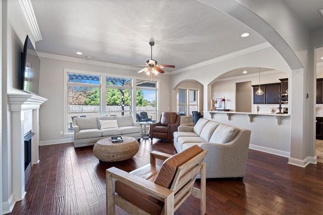 2402 Riverfront Lane, Fayetteville, AR 72703