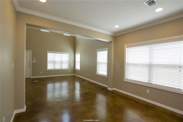 3200 Link Street, Bryan, TX 77801