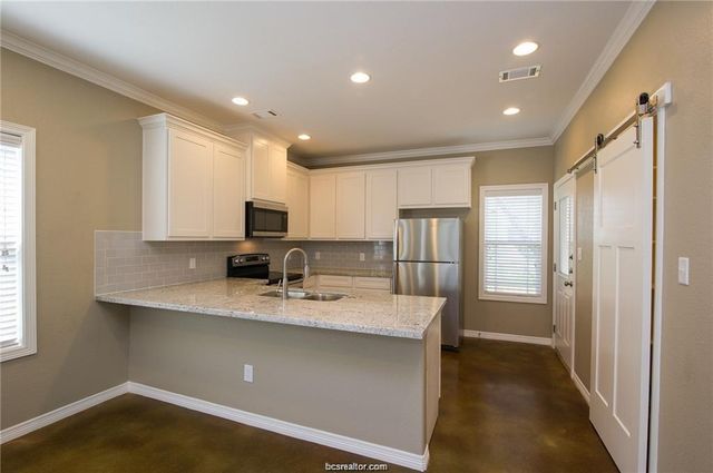 3200 Link Street, Bryan, TX 77801