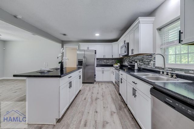 4746 Oglethorpe Hwy, Hinesville, GA 31313