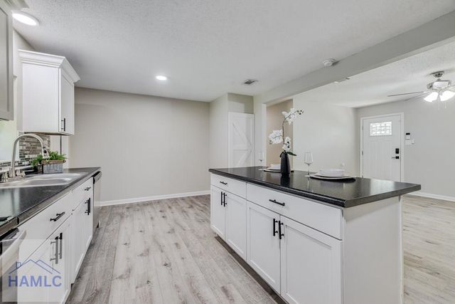 4746 Oglethorpe Hwy, Hinesville, GA 31313