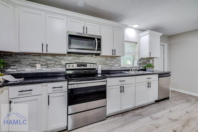 4746 Oglethorpe Hwy, Hinesville, GA 31313