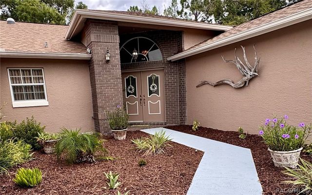 16 Pawpaw Court S, Homosassa, FL 34446
