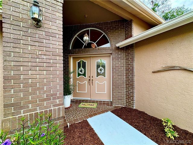 16 Pawpaw Court S, Homosassa, FL 34446