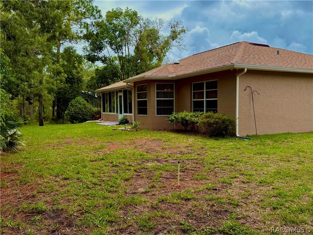 16 Pawpaw Court S, Homosassa, FL 34446