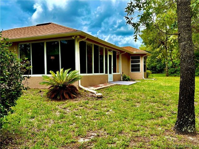 16 Pawpaw Court S, Homosassa, FL 34446