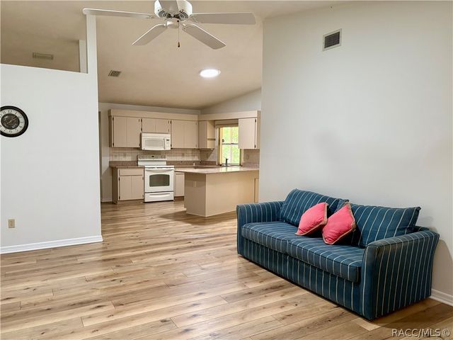 16 Pawpaw Court S, Homosassa, FL 34446
