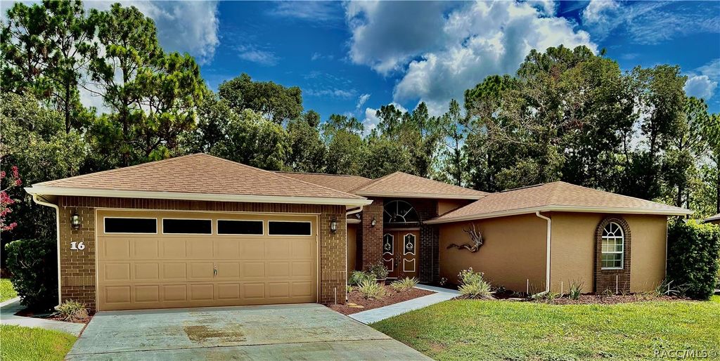 16 Pawpaw Court S, Homosassa, FL 34446