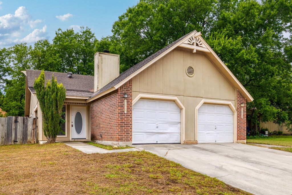 9206 Kempler DR A, Austin, TX 78748