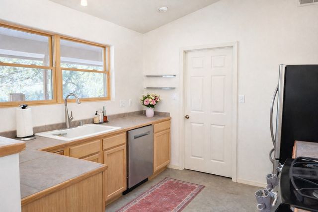 5 Cougar Canyon, Santa Fe, NM 87508